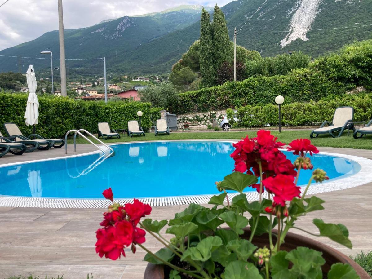 Apartments Panoramica Малчезине Екстериор снимка